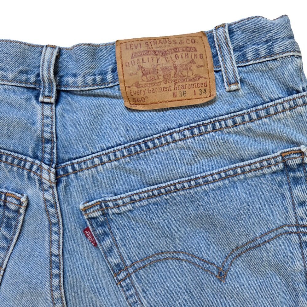 Vintage Levis 560 Jeans Mens size 36x34 Loose Fit Tapered Light Blue Denim Y2K - Picture 7 of 13
